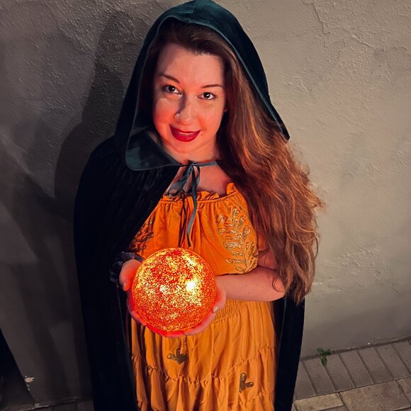 Dark Green Velvet Cloak With Hood, Taylor Swift Willow Eras Tour / Renaissance C - Picture 5 of 9